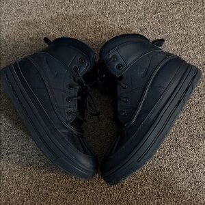 ACG boots boys